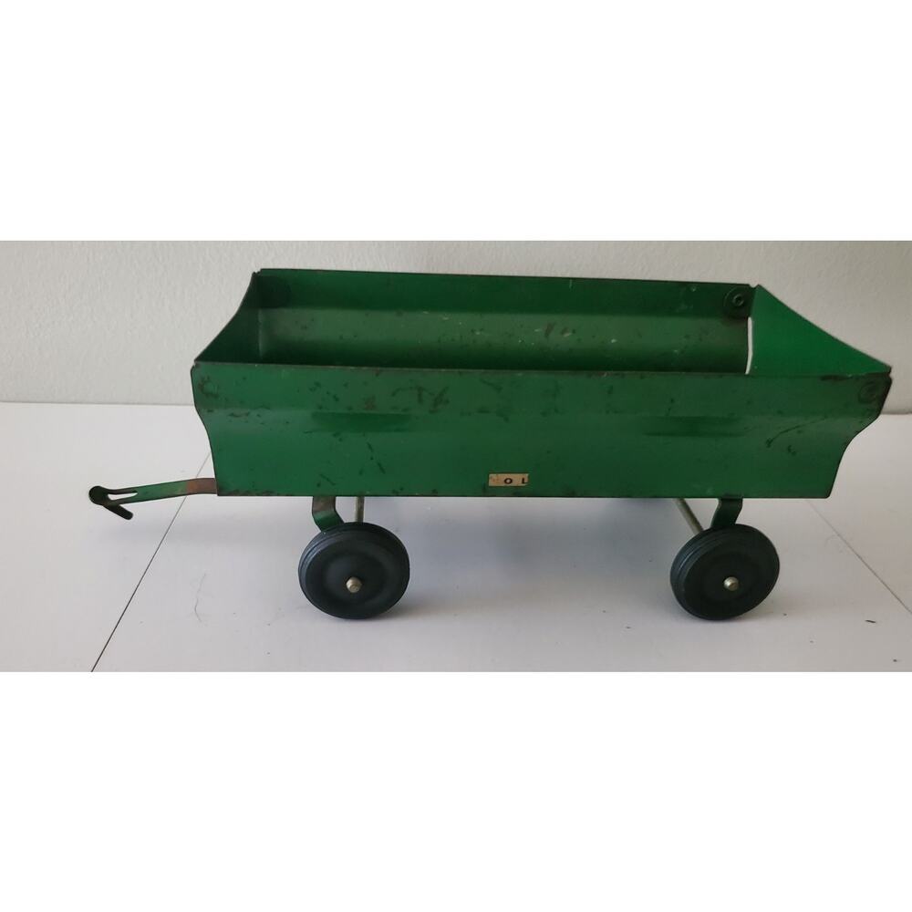 Ertl Green Oliver Flare Box Wagon 1/16